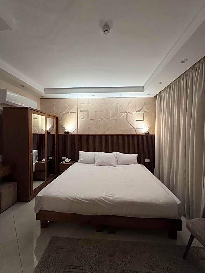 Dream Inn Pyramids View