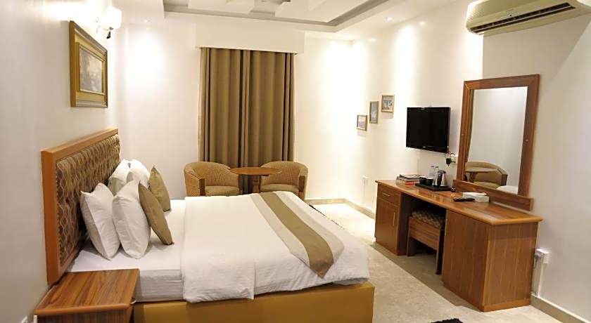 Bayan International Hotel