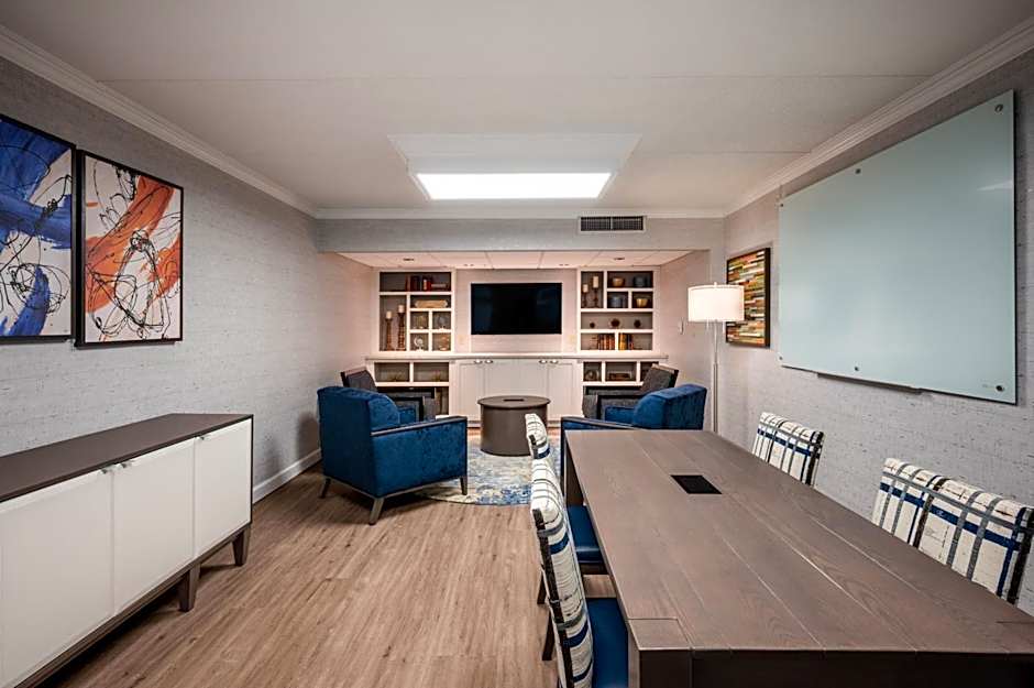 Crowne Plaza Albany - The Desmond Hotel By IHG