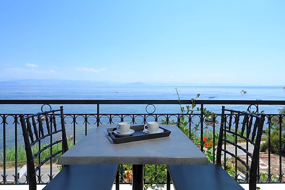 Batelo - Adults Only