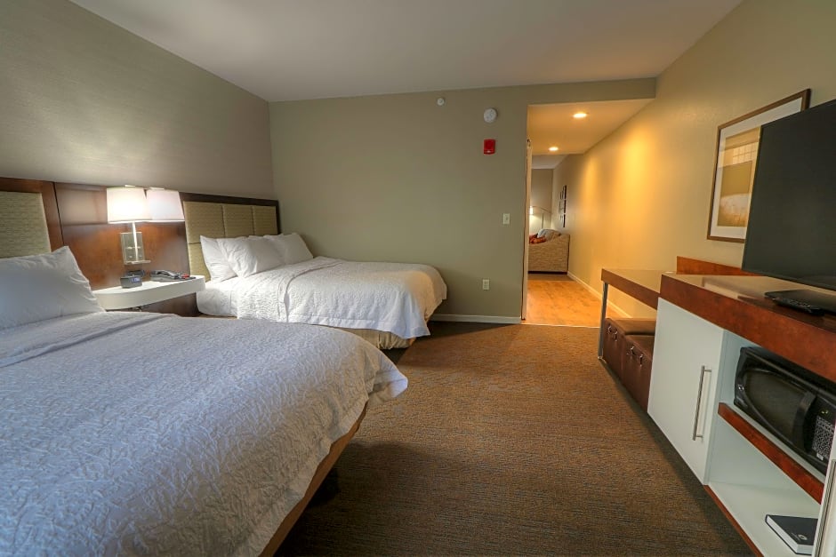 Photo 1 of 10 of Studio 2 Queen Beds, Mobility Accessible, Bathtub, Balcony