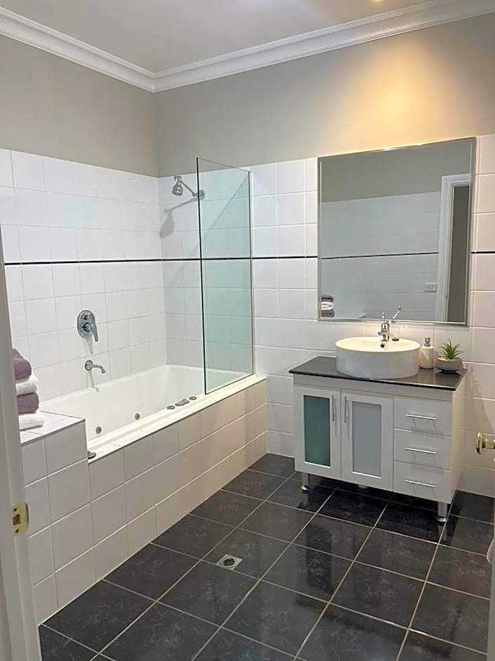 CocknBull Boutique Hotel Echuca