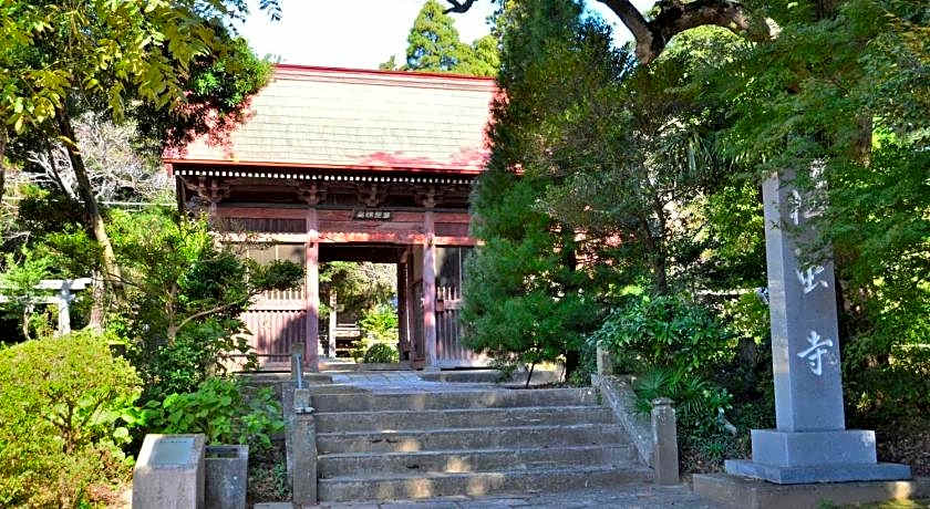 Toyoko Inn Imba Nihon-idai Ekimae