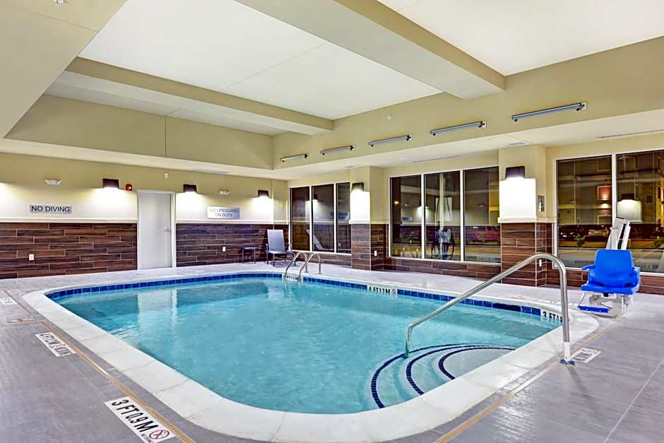 Fairfield Inn & Suites by Marriott Houston Nasa/Webster