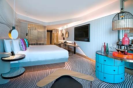 King Bed - Partial River View