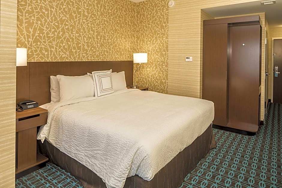 Fairfield Inn & Suites by Marriott Pittsburgh North/McCandless Crossing