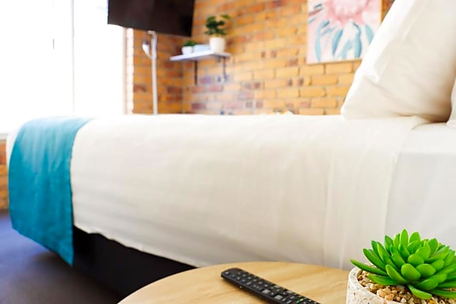 Kennedy Drive Boutique Motel & Nursery- Close To City Centre & Airport