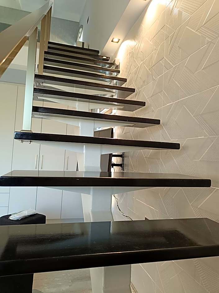 Oikos 9 Rooms and Suites