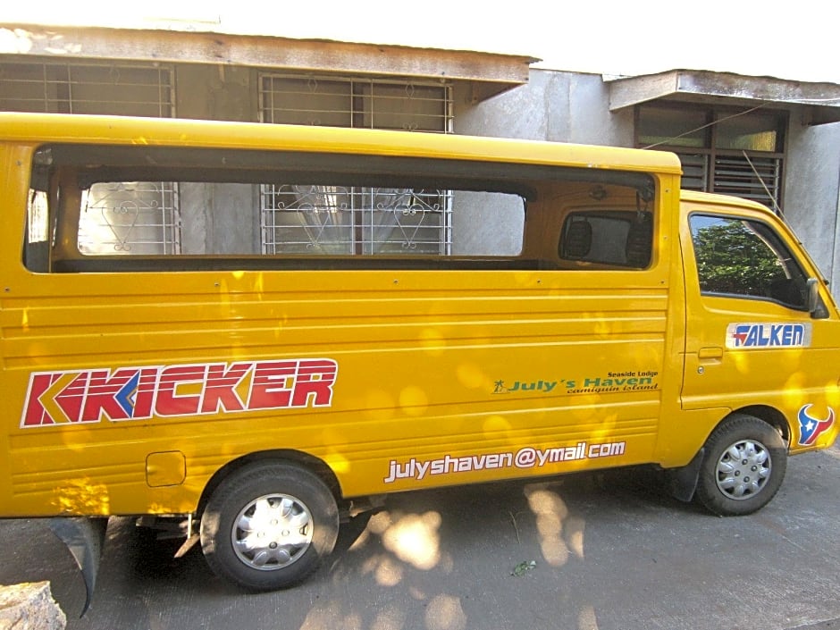 RedDoorz @ July's Haven Seaside Pension Camiguin