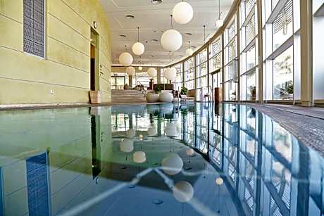 Ein Gedi Kibbutz Hotel