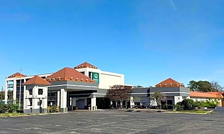 Quality Inn & Suites Baton Rouge West - Port Allen