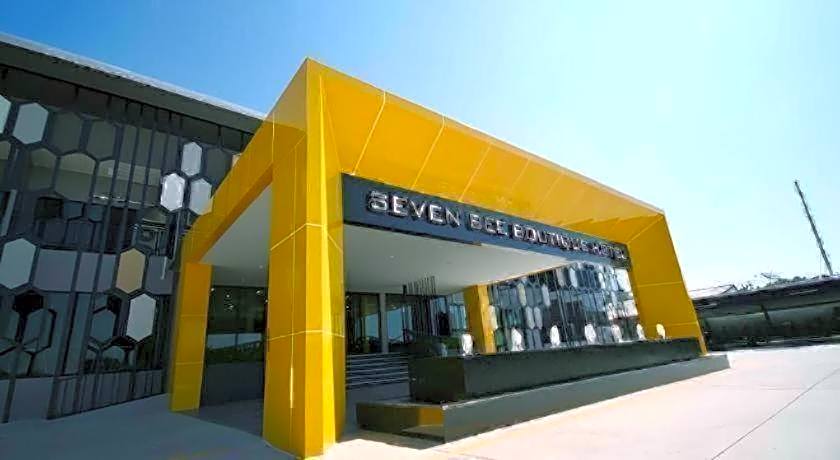 Seven bee boutique hotel