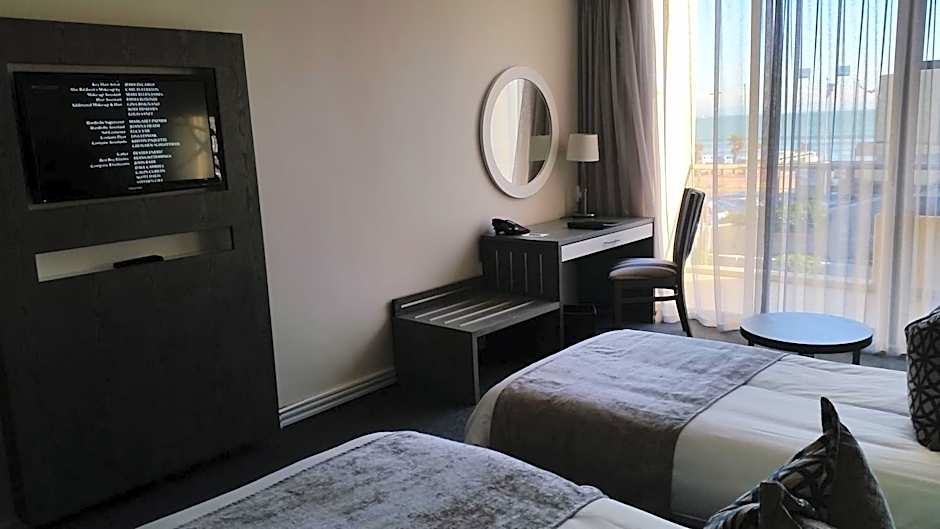 Lagoon Beach Hotel & Spa