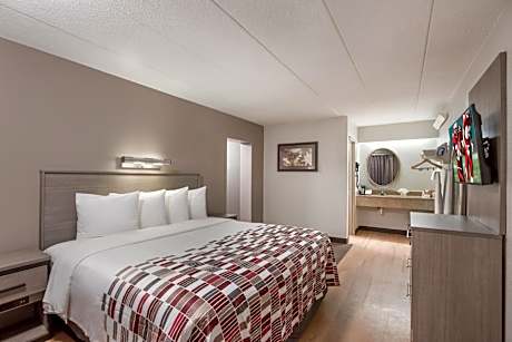 Suite King with Kitchenette Smoke Free