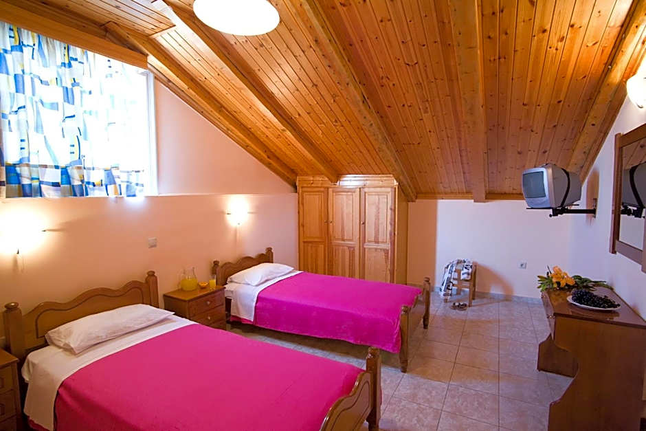 Pansion Filoxenia Apartments & Studios