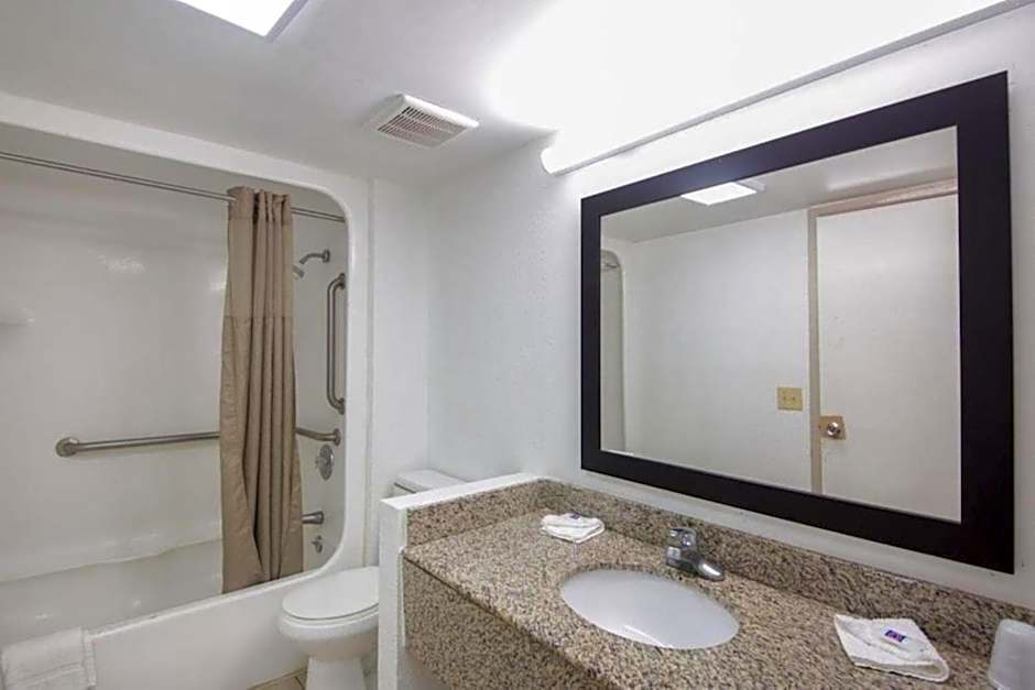 OYO Hotel Baton Rouge East I-12