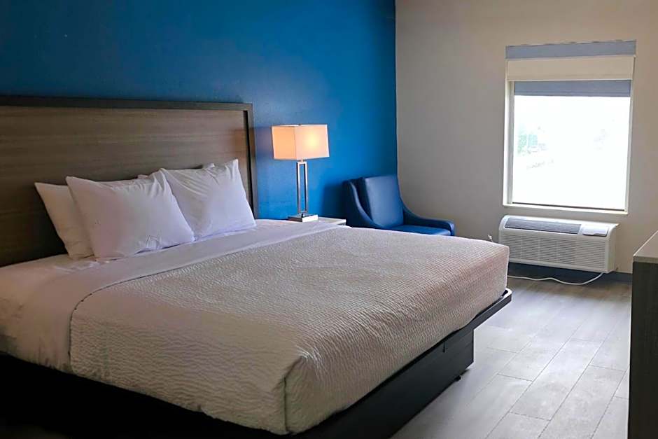 Baymont by Wyndham Louisville Southwest