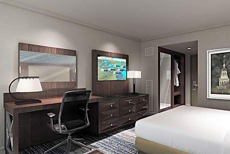 Room, 1 King Bed (Mobility Accessible, Roll-in Shower) (1 King Bed)