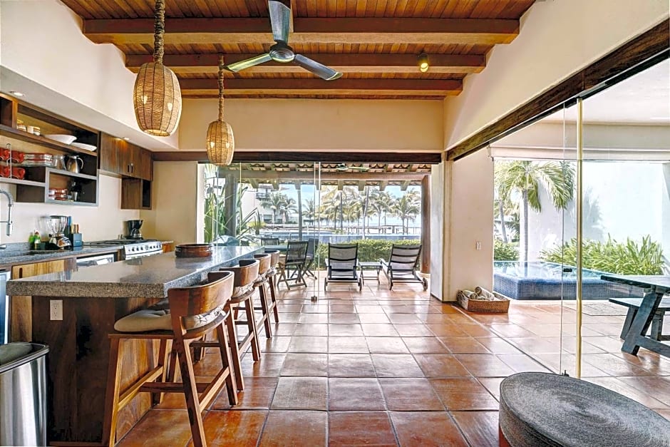 Las Palmas Luxury Villas