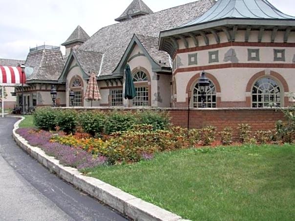 The Chateau Bloomington Hotel and Conference Center