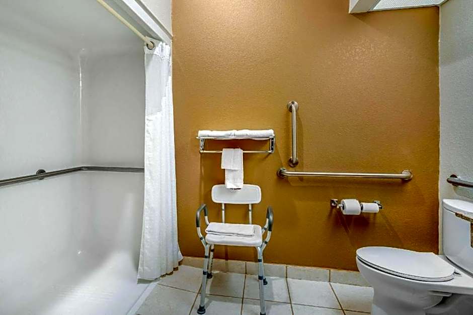 Quality Inn & Suites Jefferson City