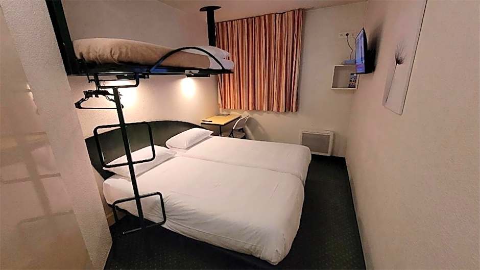 Good Night Hotel