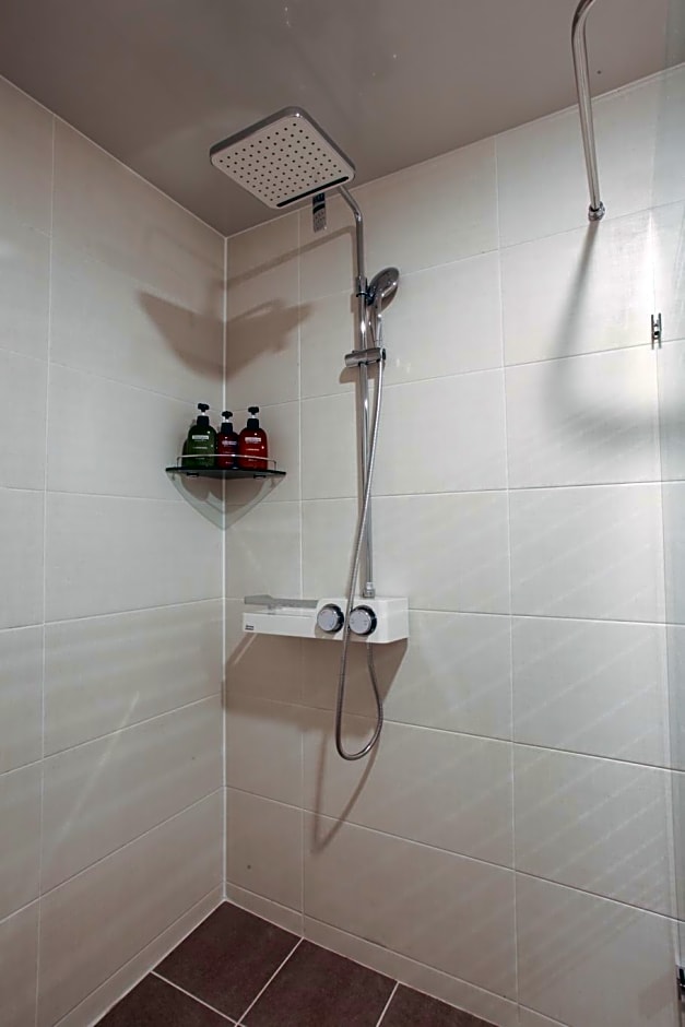 Sunrise Hotel Seopjikoji