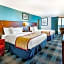 Days Inn & Suites by Wyndham St. Ignace Lakefront