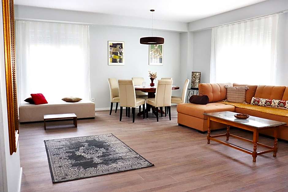 Foxxy Luxury Apartments