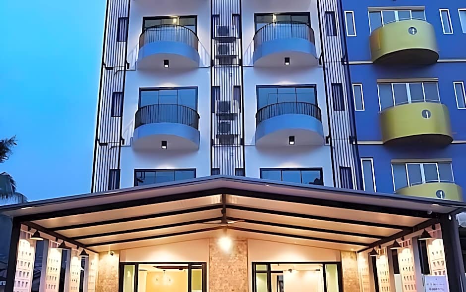 The Moon Night Ao Nang Hotel