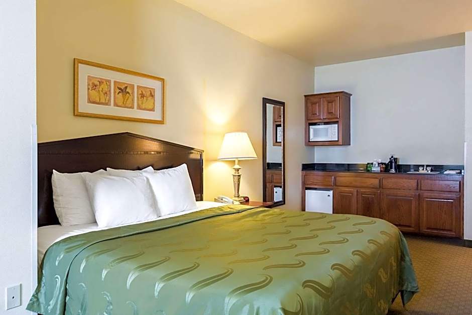 Quality Inn & Suites Alma - Fort Smith Northeast
