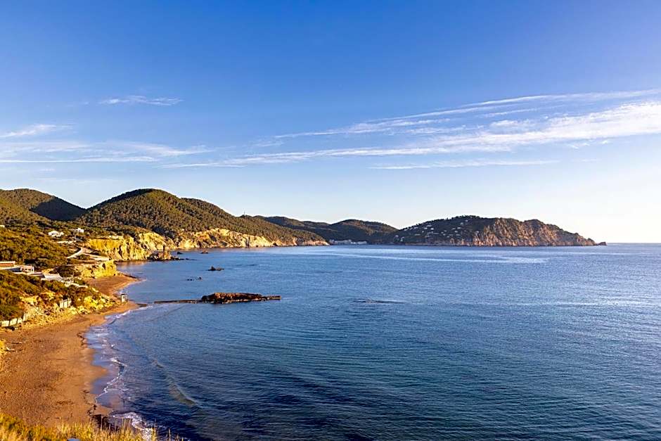 Invisa Hotel Club Cala Blanca