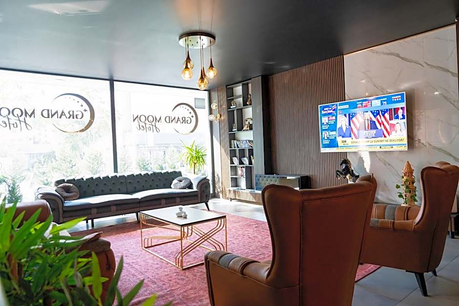 GRAND MOON HOTEL