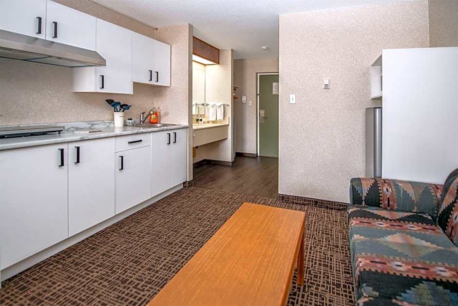 Coast Fort St John Hotel