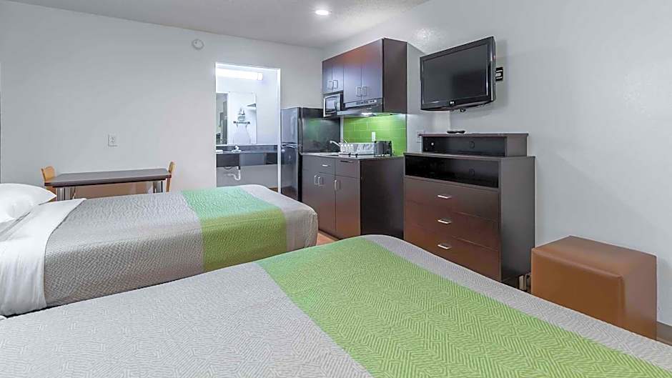 Studio 6-Bryan, TX - University Area
