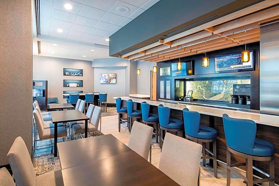 Courtyard by Marriott Boston Brookline