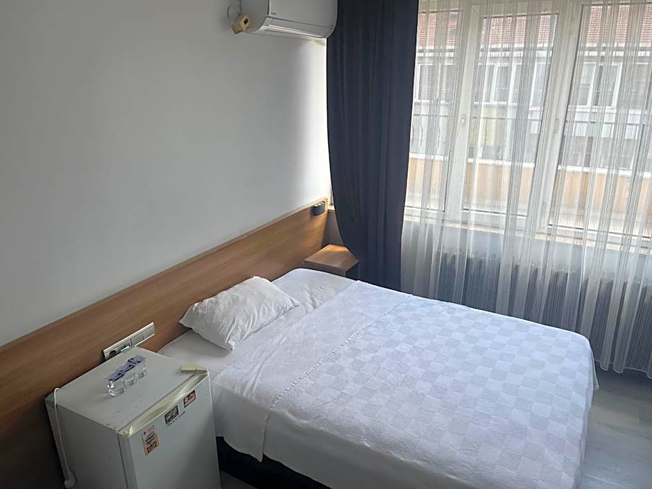 Altinnal Hotel