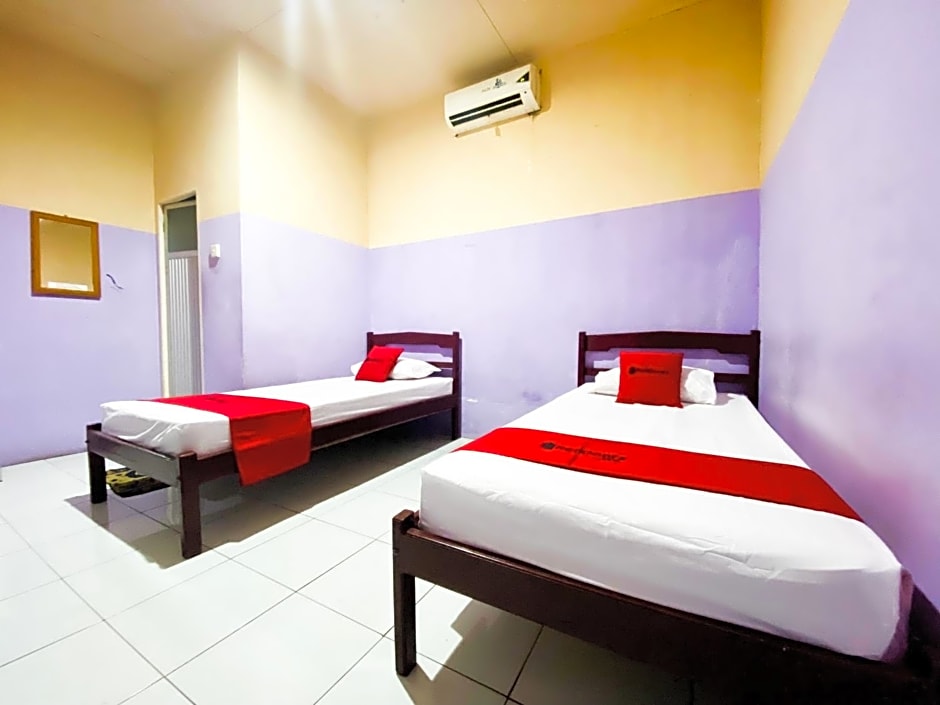 RedDoorz near Terminal Dangerakko Palopo