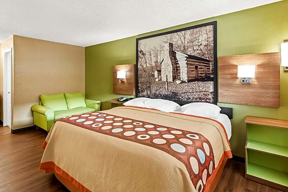 Super 8 by Wyndham Cincinnati/Springdale OH