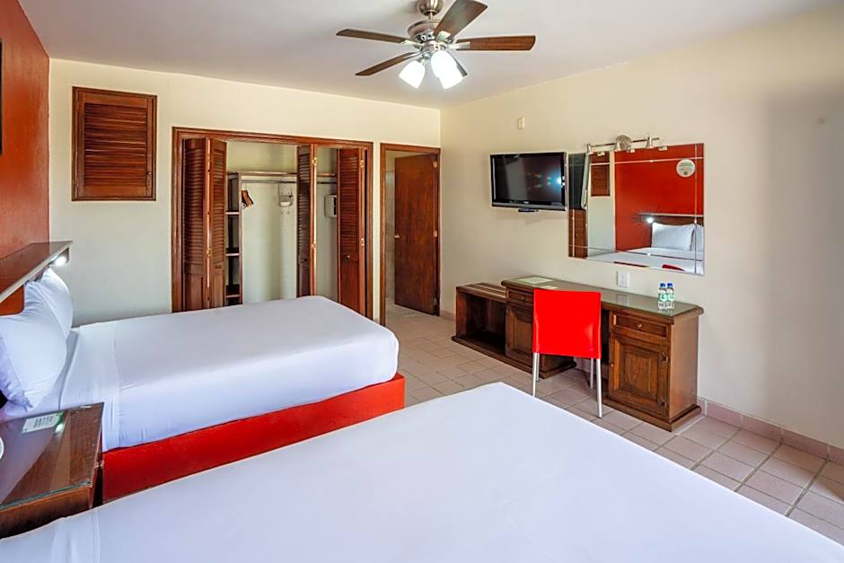 Villas del Sol Hotel & Bungalows