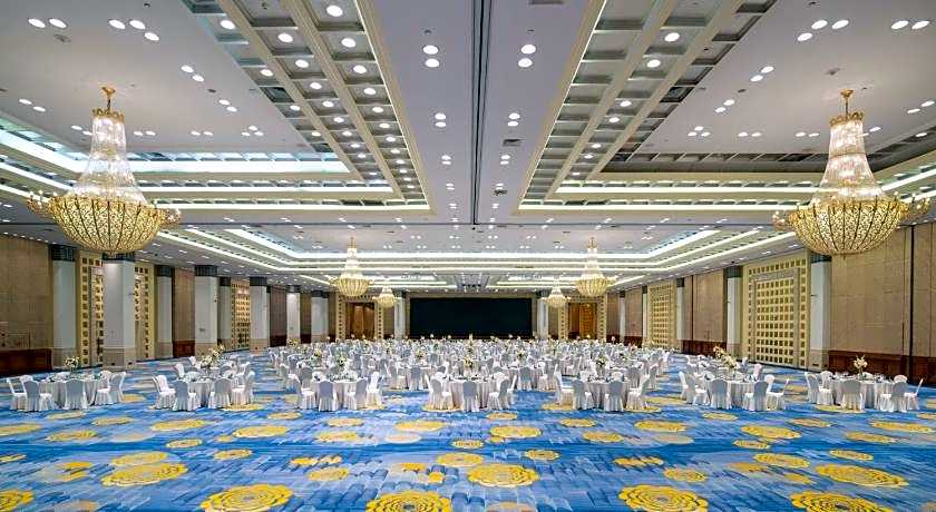 Dong Fang Hotel Guangzhou