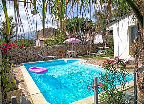 Villa Manzella piscina privata