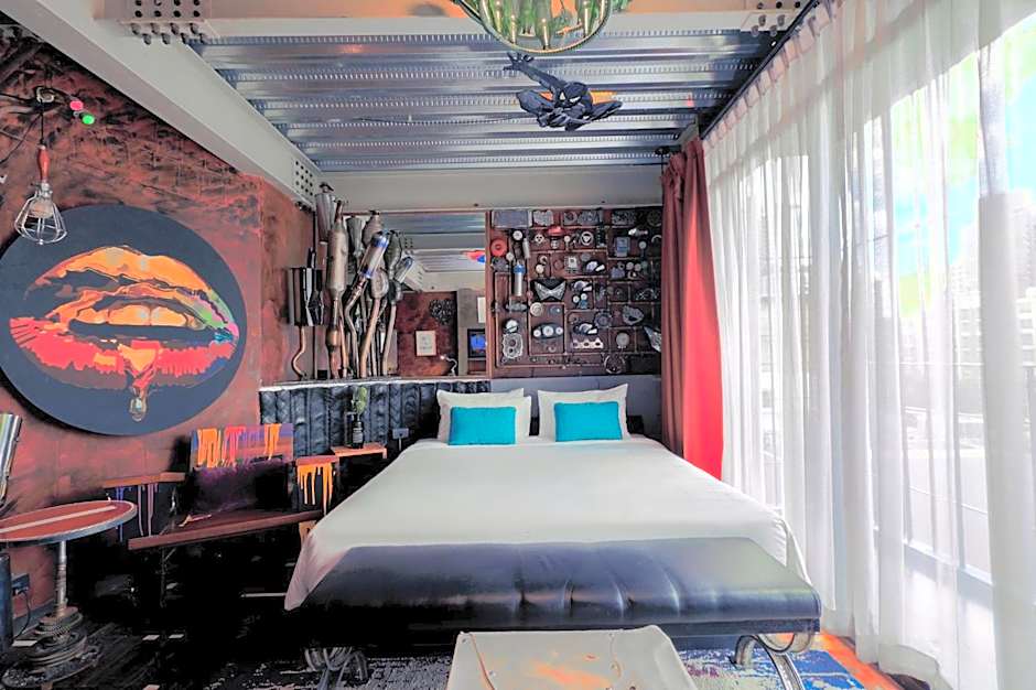 Mestyle Garage Hotel