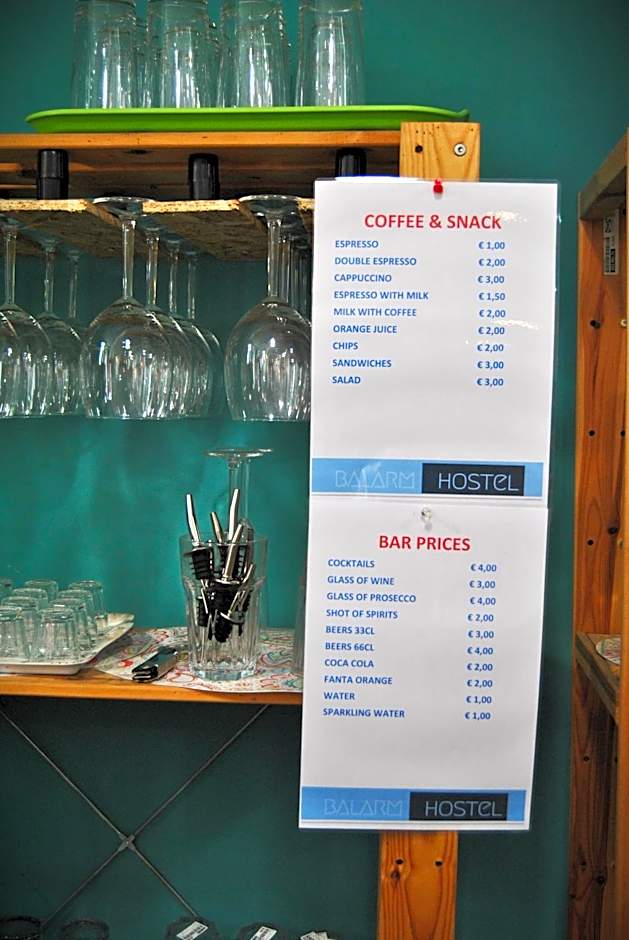 Balarm - Hostel and Bar