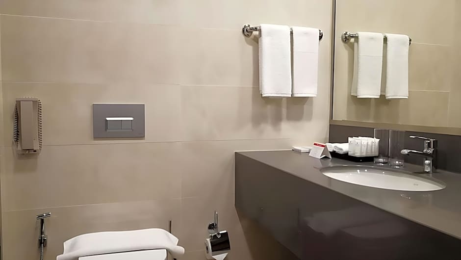Millennium Madinah airport Hotel