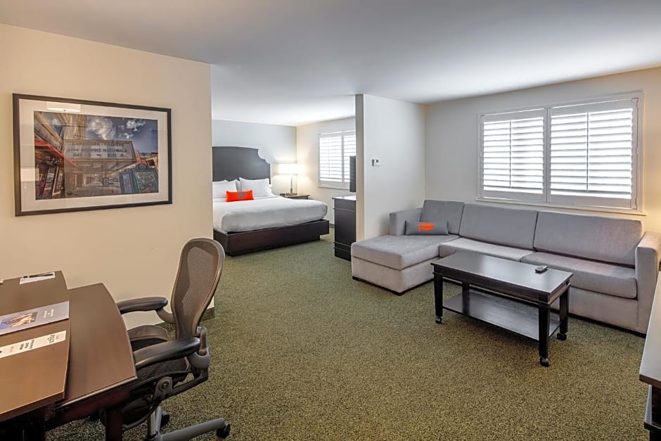 Collegian Hotel & Suites, Trademark Collection by Wyndham