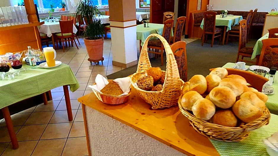 Hotel und Gasthof "Sonneneck"
