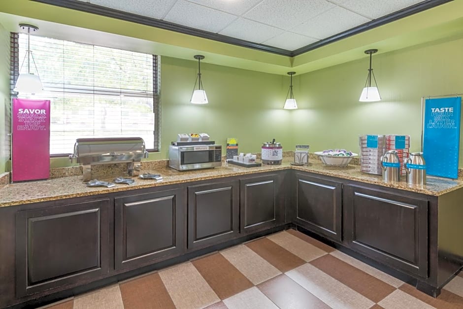 Hampton Inn South Heritage Park