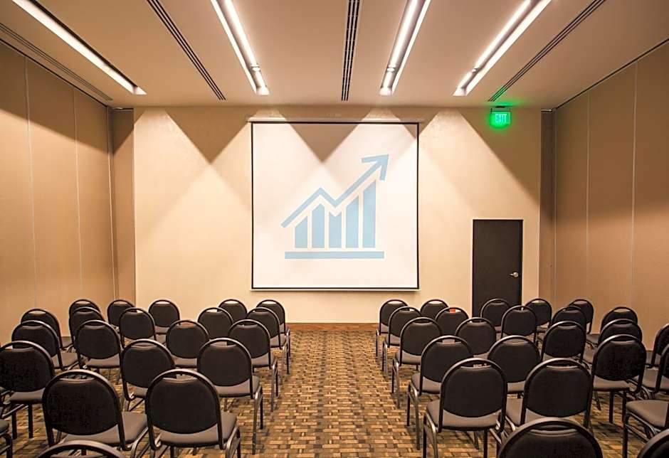 Fiesta Inn Plaza Central Aeropuerto