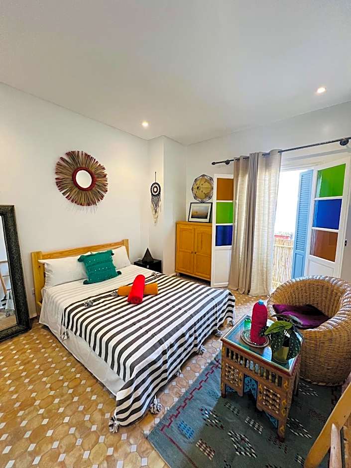 Art Riad Au Bord De La Mer